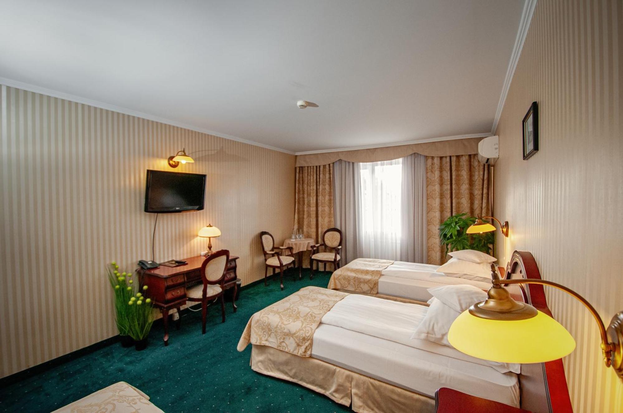 Hotel Chopin Business&Spa Sochaczew Zewnętrze zdjęcie