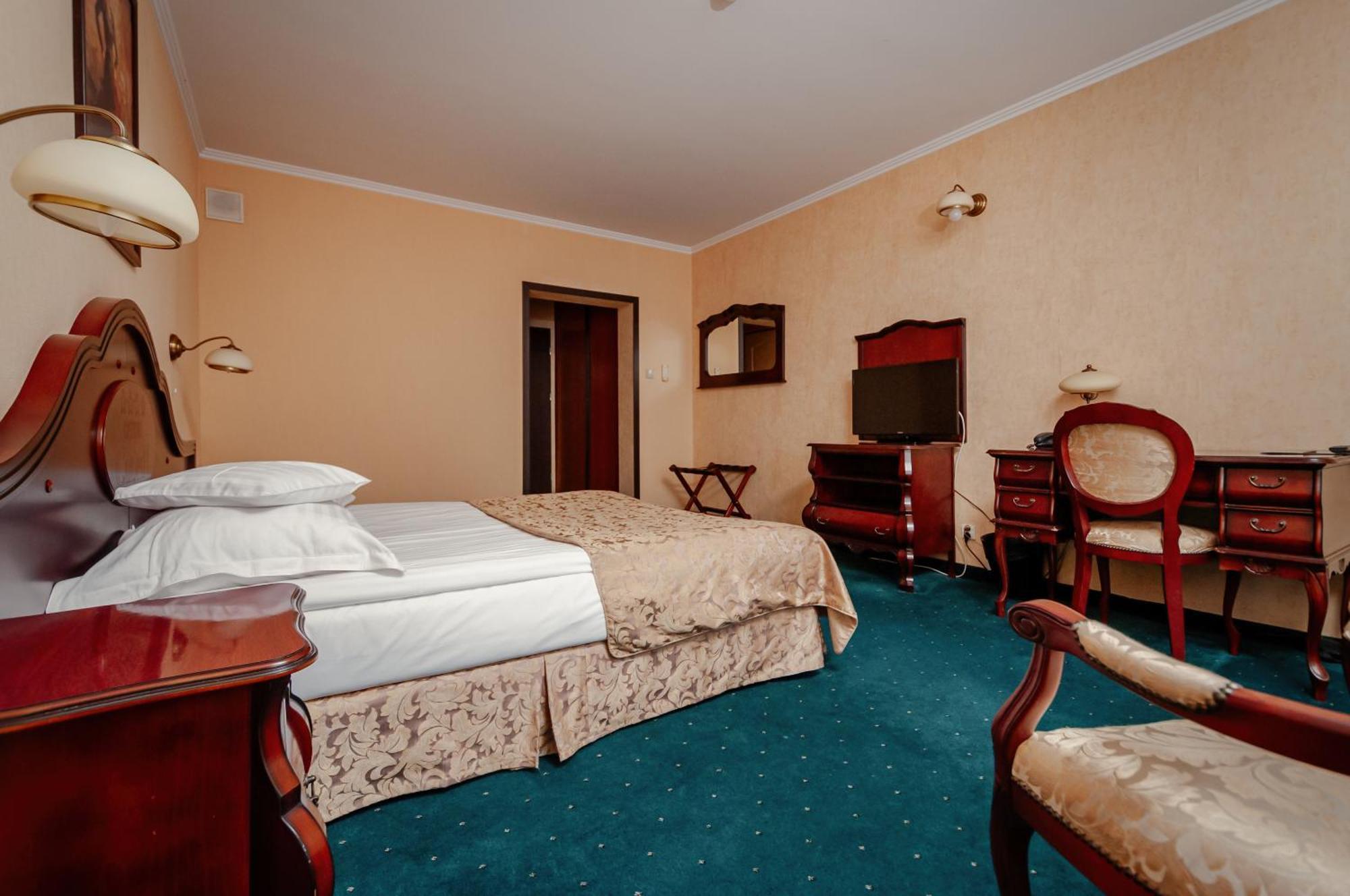 Hotel Chopin Business&Spa Sochaczew Zewnętrze zdjęcie